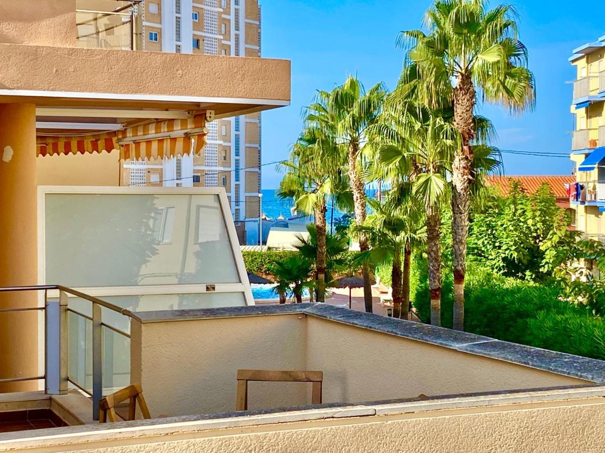 Apartament 1ªlinea-50m De Playa-210m2 Utiles-bbq Privada-vistas Al Mar-3 Terrazas Dénia