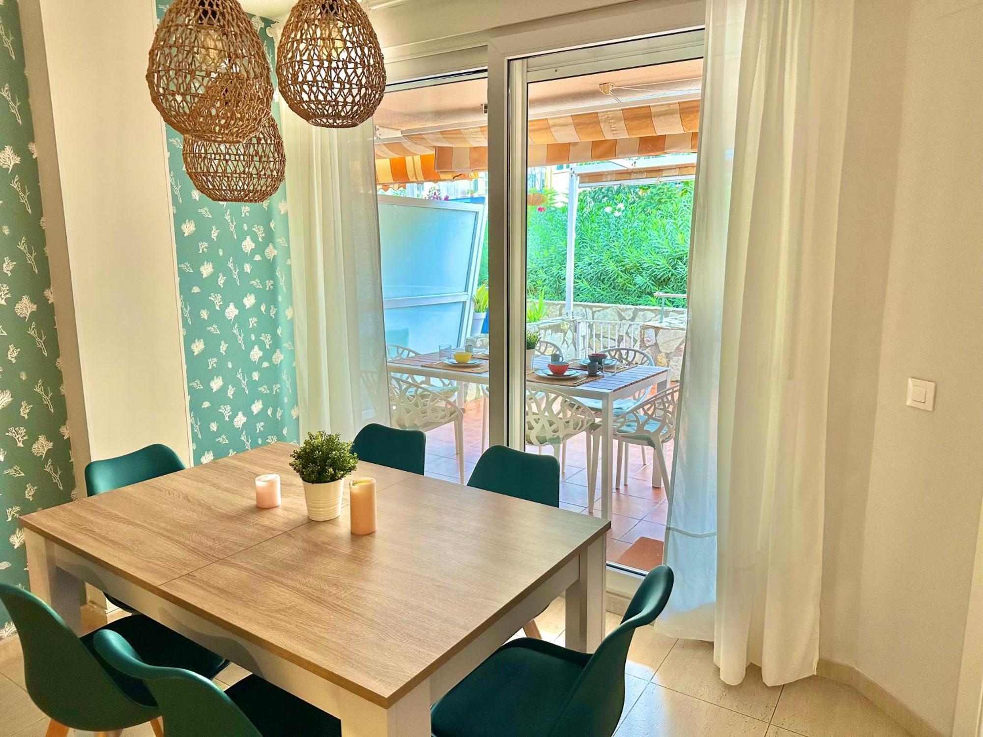 Apartament 1ªlinea-50m De Playa-210m2 Utiles-bbq Privada-vistas Al Mar-3 Terrazas Dénia